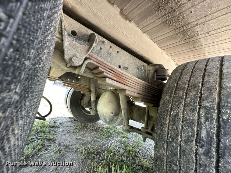 image for item DU9851 1999 GMC C6500 rollback truck