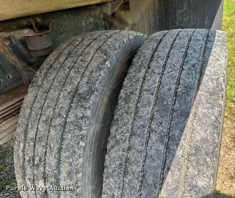 image for item DU9851 1999 GMC C6500 rollback truck