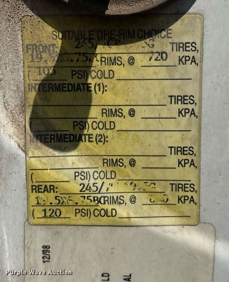 image for item DU9851 1999 GMC C6500 rollback truck