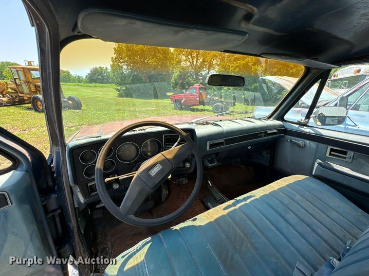 image for item DU9852 1981 Chevrolet K10 pickup truck