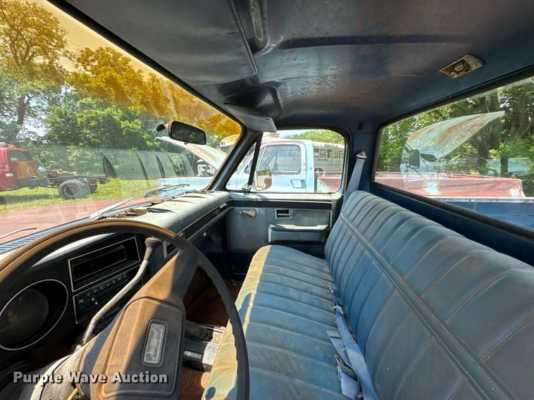 image for item DU9852 1981 Chevrolet K10 pickup truck