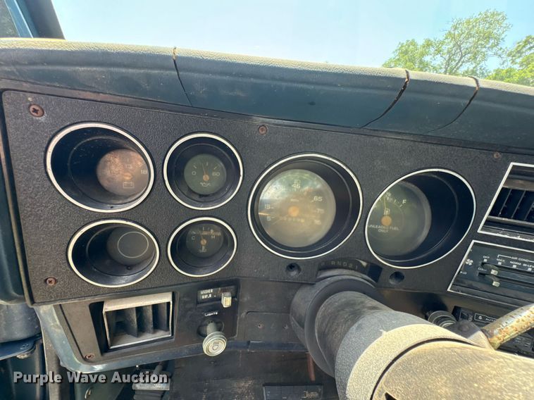 image for item DU9852 1981 Chevrolet K10 pickup truck