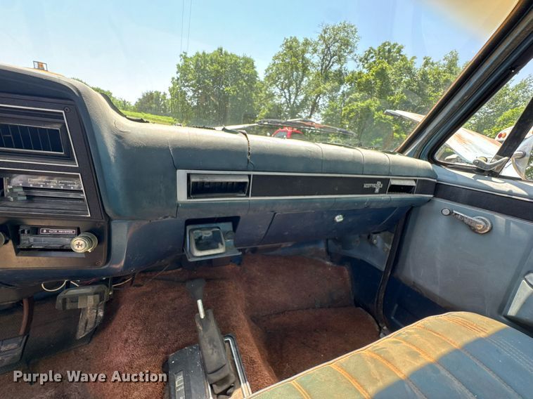 image for item DU9852 1981 Chevrolet K10 pickup truck