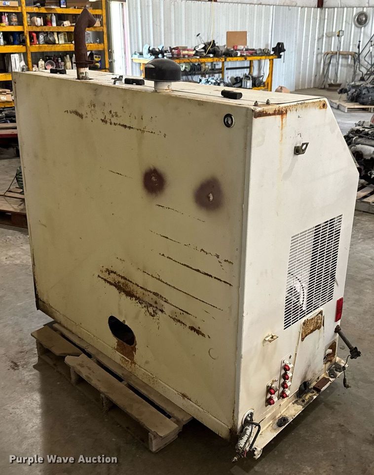 image for item DU9858 Isuzu street sweeper hydraulic pump