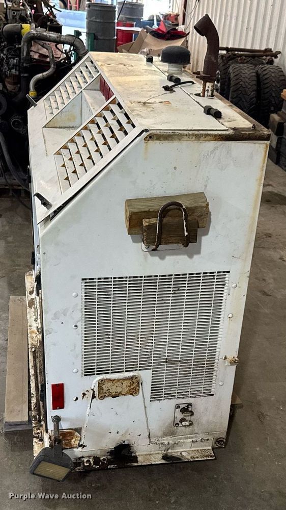 image for item DU9858 Isuzu street sweeper hydraulic pump