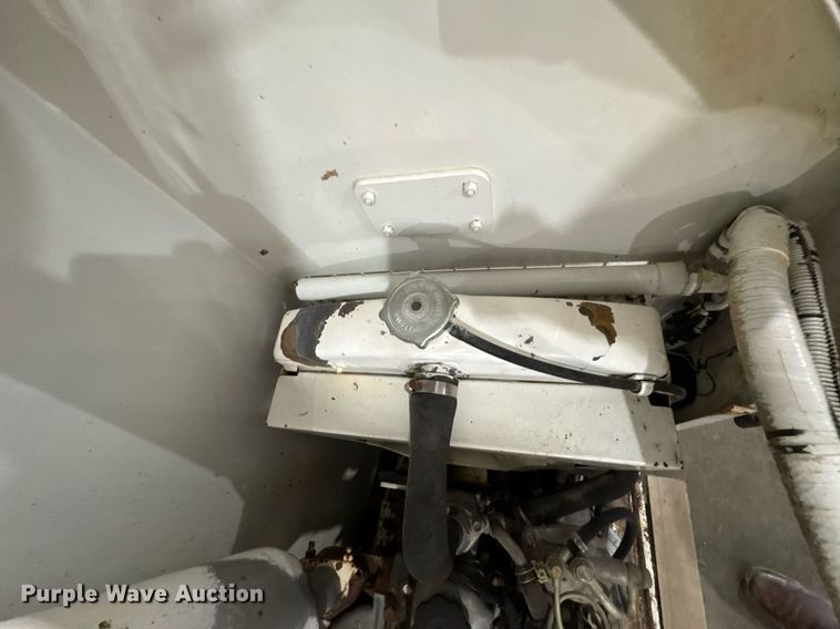 image for item DU9858 Isuzu street sweeper hydraulic pump