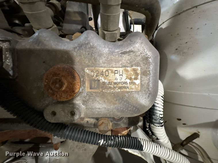 image for item DU9858 Isuzu street sweeper hydraulic pump