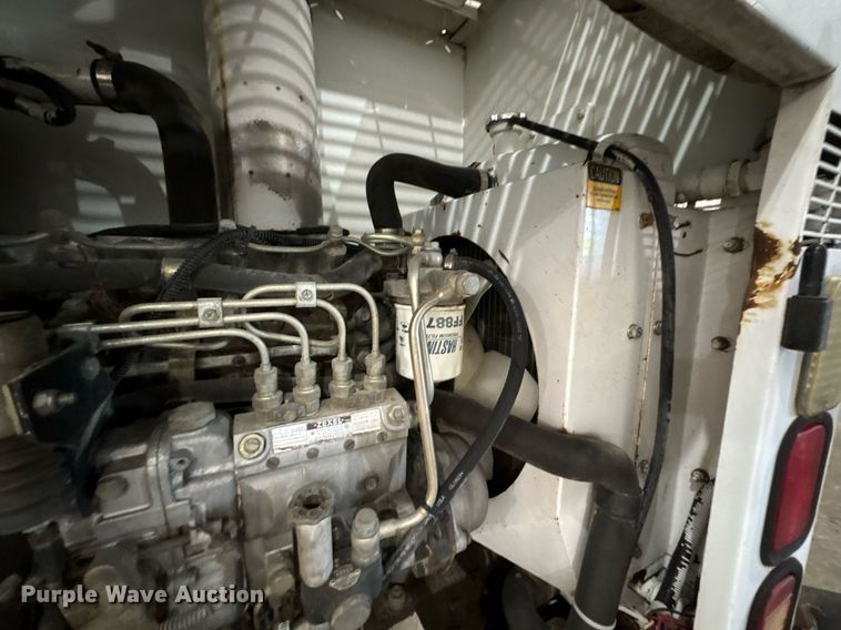 image for item DU9858 Isuzu street sweeper hydraulic pump