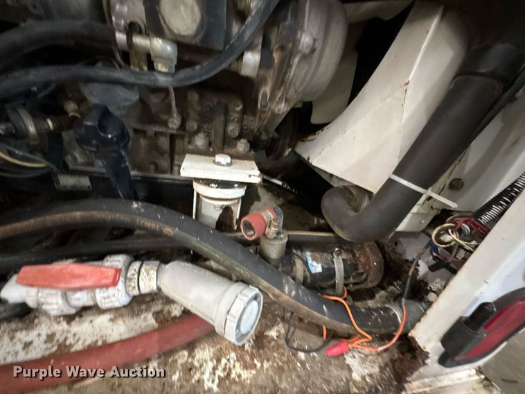 image for item DU9858 Isuzu street sweeper hydraulic pump