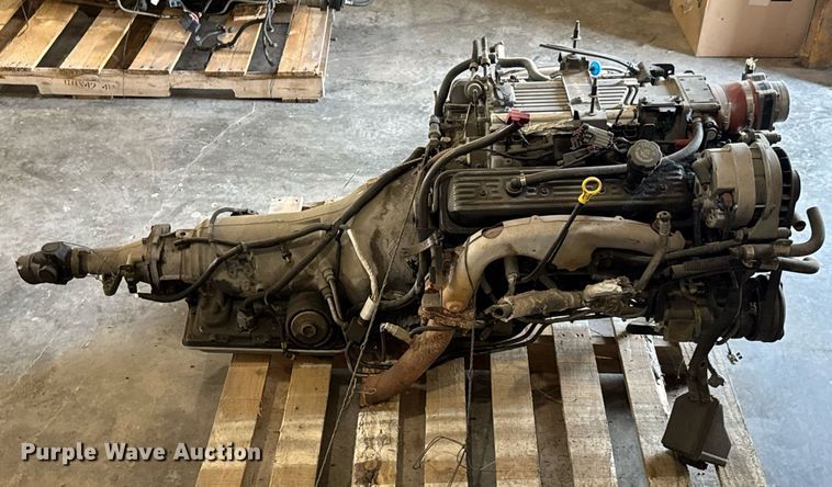 image for item DU9864 1997 GM Roadmaster engine