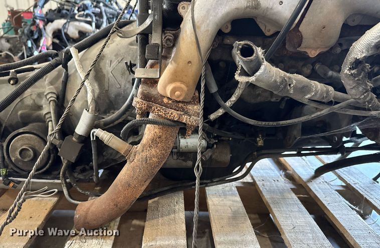 image for item DU9864 1997 GM Roadmaster engine