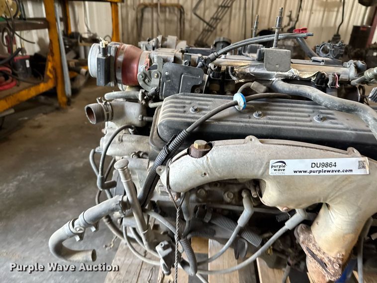 image for item DU9864 1997 GM Roadmaster engine