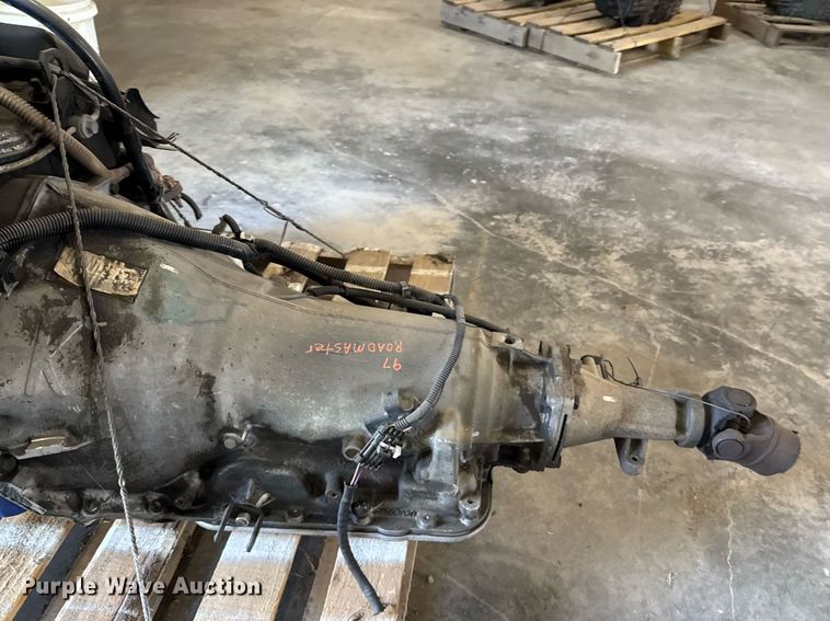 image for item DU9864 1997 GM Roadmaster engine