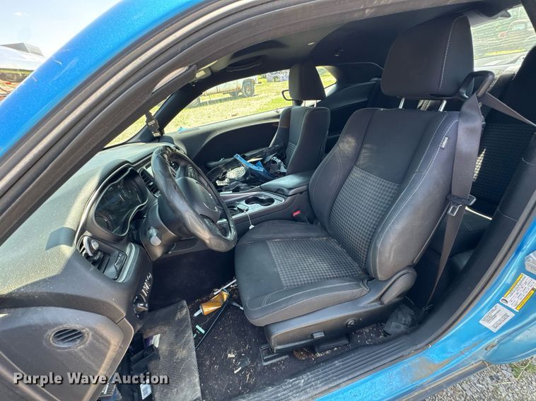 image for item DU9868 2016 Dodge Challenger 