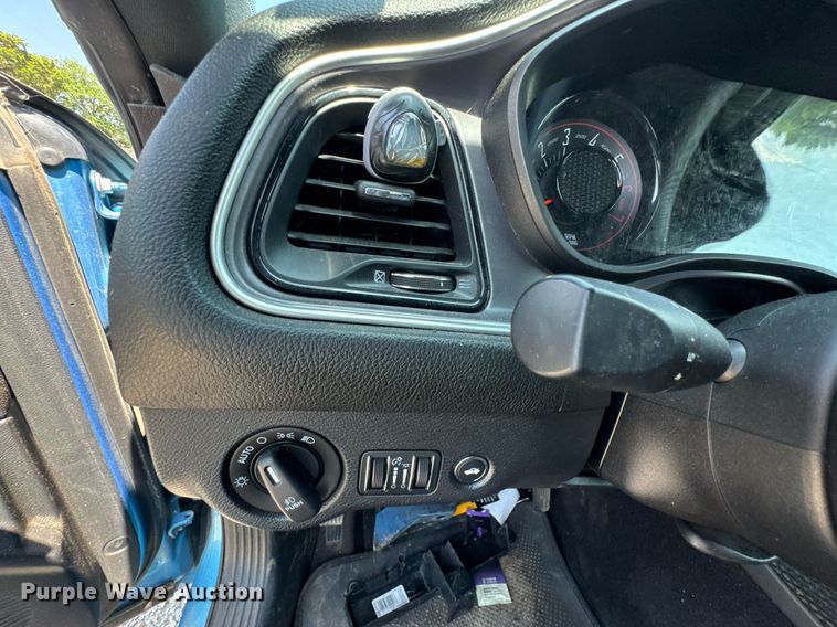 image for item DU9868 2016 Dodge Challenger 