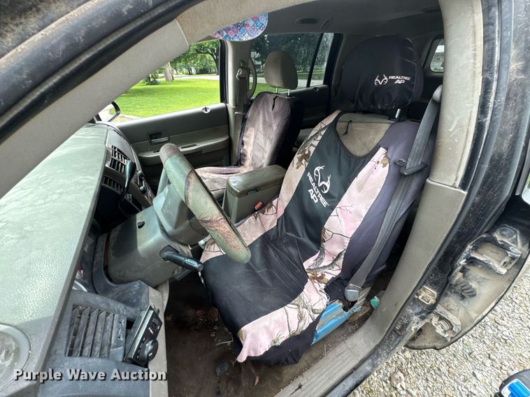 image for item DU9878 2004 Dodge Durango SLT SUV