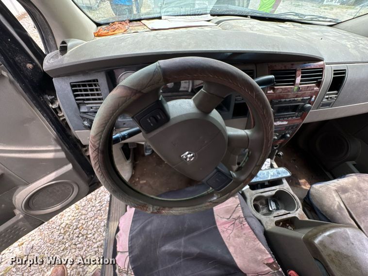 image for item DU9878 2004 Dodge Durango SLT SUV