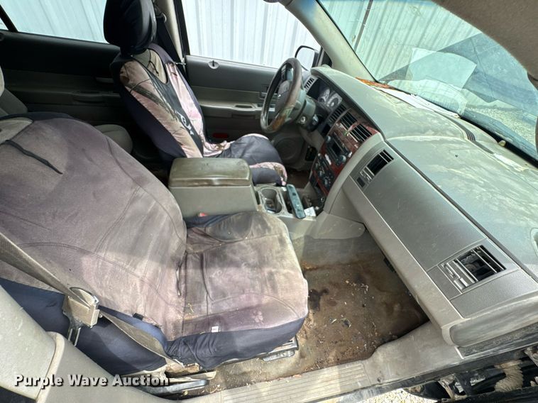 image for item DU9878 2004 Dodge Durango SLT SUV