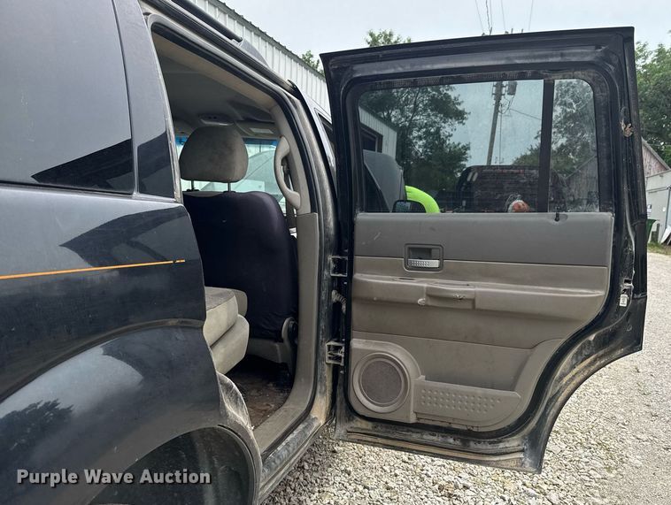 image for item DU9878 2004 Dodge Durango SLT SUV