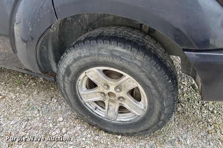 image for item DU9878 2004 Dodge Durango SLT SUV