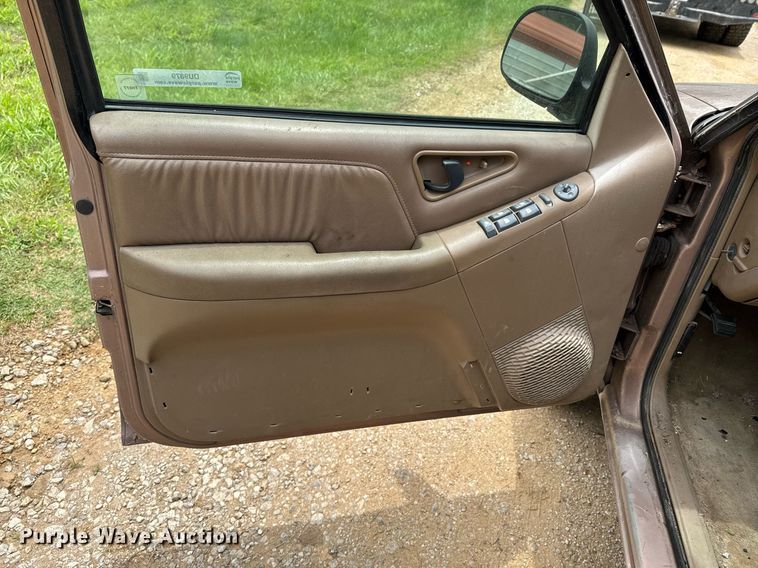 image for item DU9879 1996 Chevrolet Blazer SUV