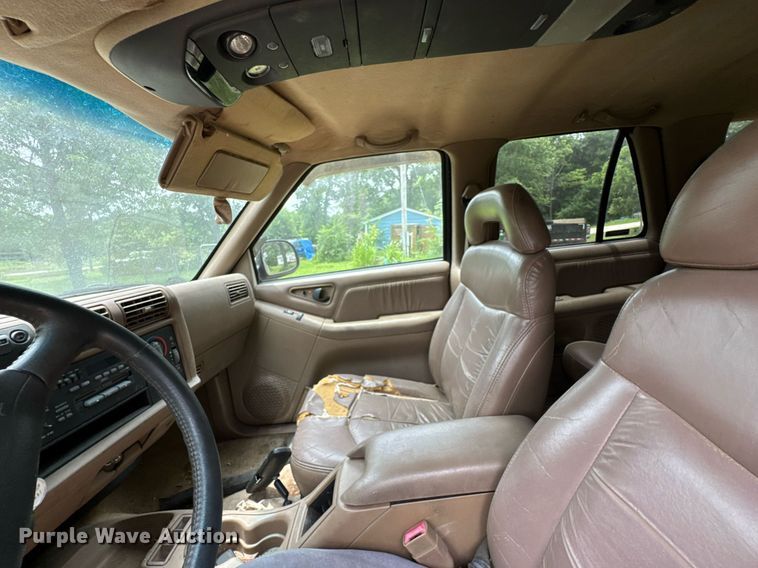 image for item DU9879 1996 Chevrolet Blazer SUV