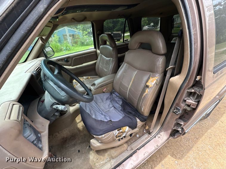 image for item DU9879 1996 Chevrolet Blazer SUV