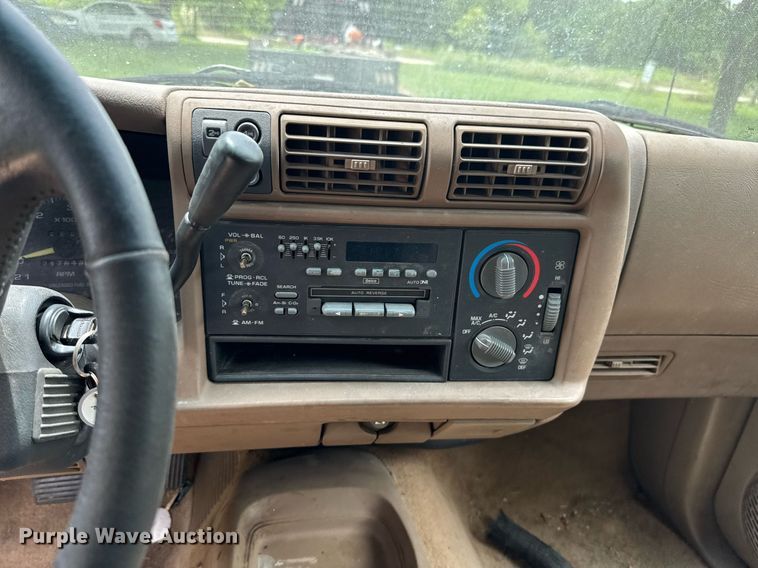 image for item DU9879 1996 Chevrolet Blazer SUV