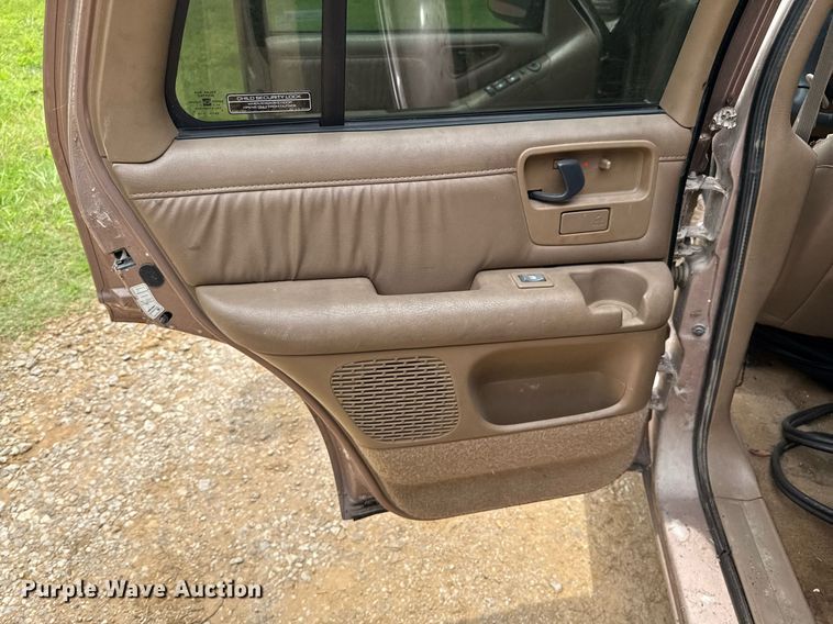 image for item DU9879 1996 Chevrolet Blazer SUV