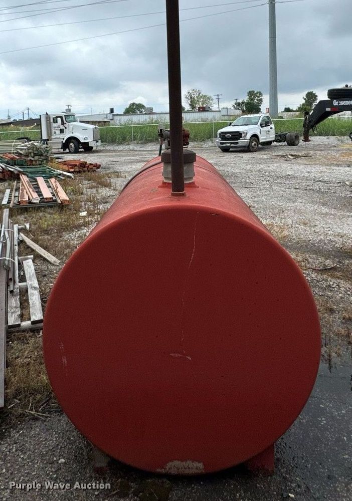 image for item DU9884 Tank