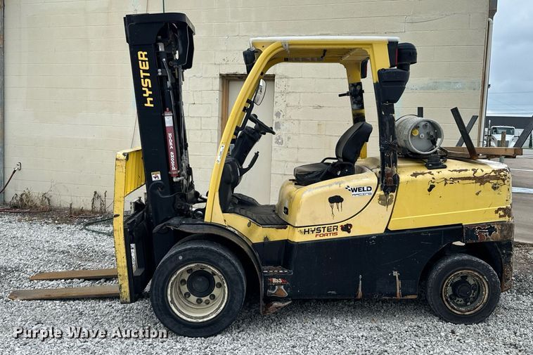 image for item DU9885 Hyster H110F forklift