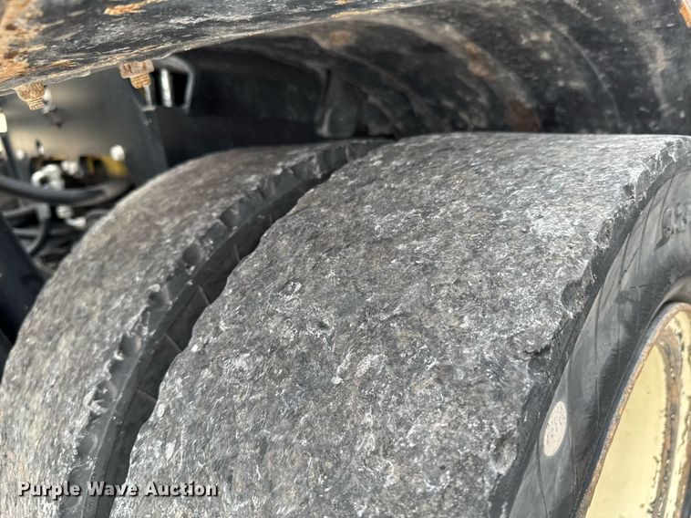 image for item DU9885 Hyster H110F forklift