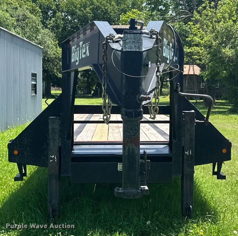 image for item DU9898 2016 Big Tex 25GN-35BK+5MR equipment trailer