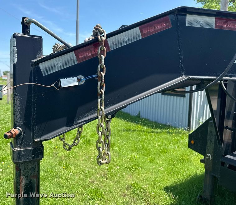 image for item DU9898 2016 Big Tex 25GN-35BK+5MR equipment trailer