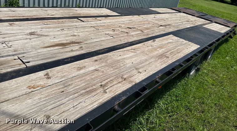 image for item DU9898 2016 Big Tex 25GN-35BK+5MR equipment trailer