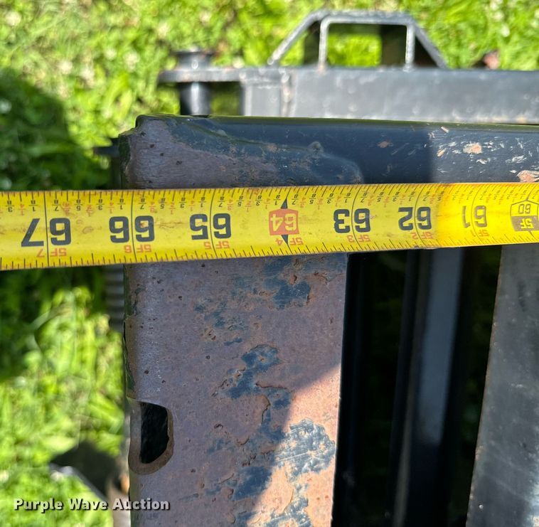 image for item DU9898 2016 Big Tex 25GN-35BK+5MR equipment trailer