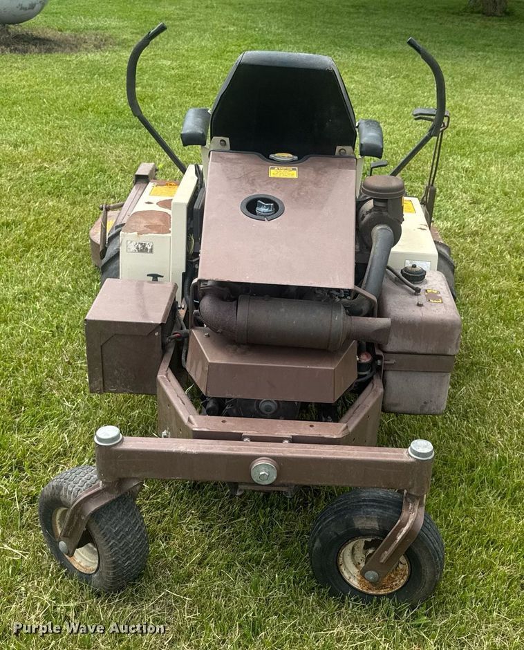 image for item DV4199 Grasshopper 725 ZTR lawn mower