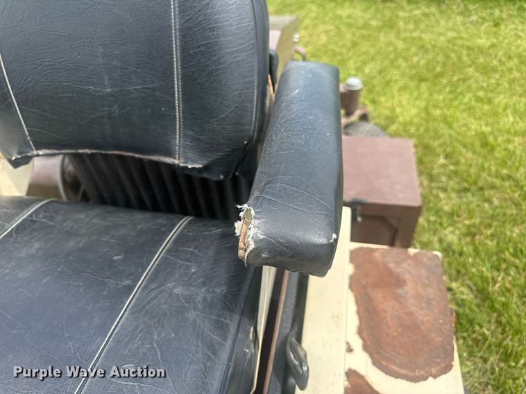 image for item DV4199 Grasshopper 725 ZTR lawn mower