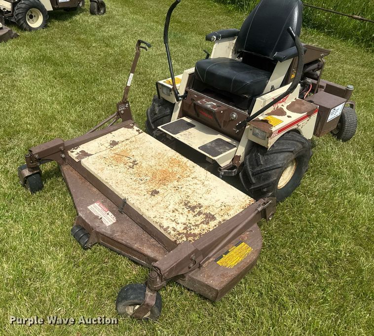 image for item DV4199 Grasshopper 725 ZTR lawn mower