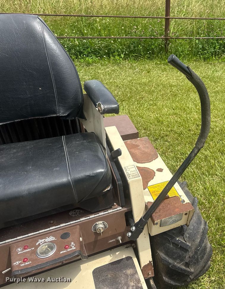 image for item DV4199 Grasshopper 725 ZTR lawn mower