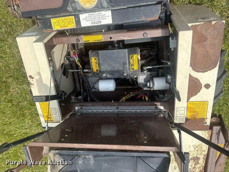 image for item DV4199 Grasshopper 725 ZTR lawn mower