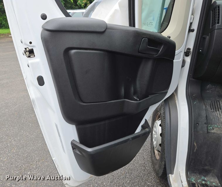 image for item DW7055 2017 Dodge Ram ProMaster 2500 van