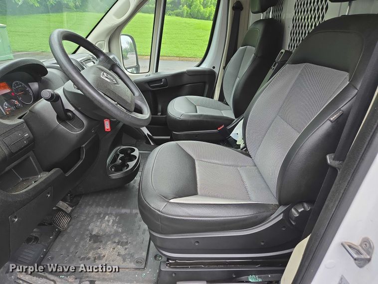 image for item DW7055 2017 Dodge Ram ProMaster 2500 van