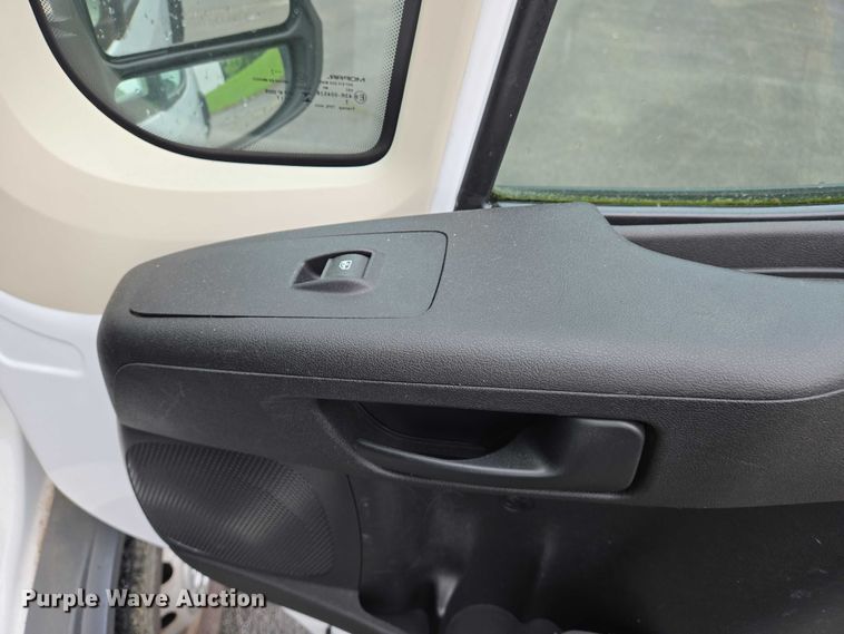 image for item DW7055 2017 Dodge Ram ProMaster 2500 van
