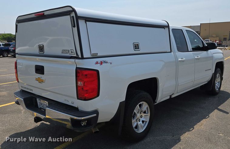 image for item DW7056 2017 Chevrolet Silverado 1500 Double Cab pickup truck