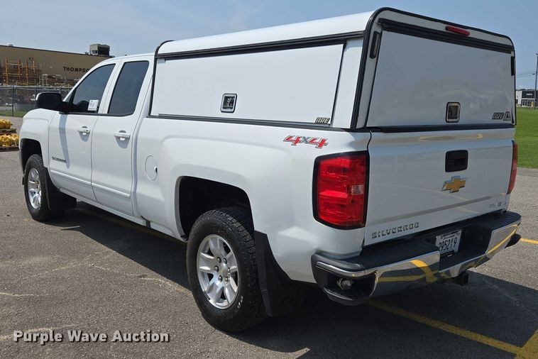 image for item DW7056 2017 Chevrolet Silverado 1500 Double Cab pickup truck