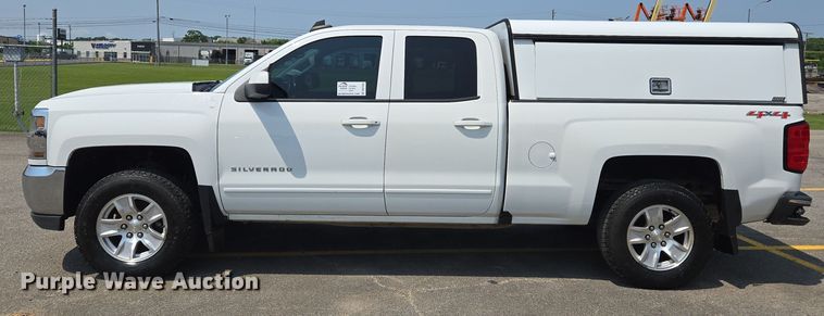 image for item DW7056 2017 Chevrolet Silverado 1500 Double Cab pickup truck