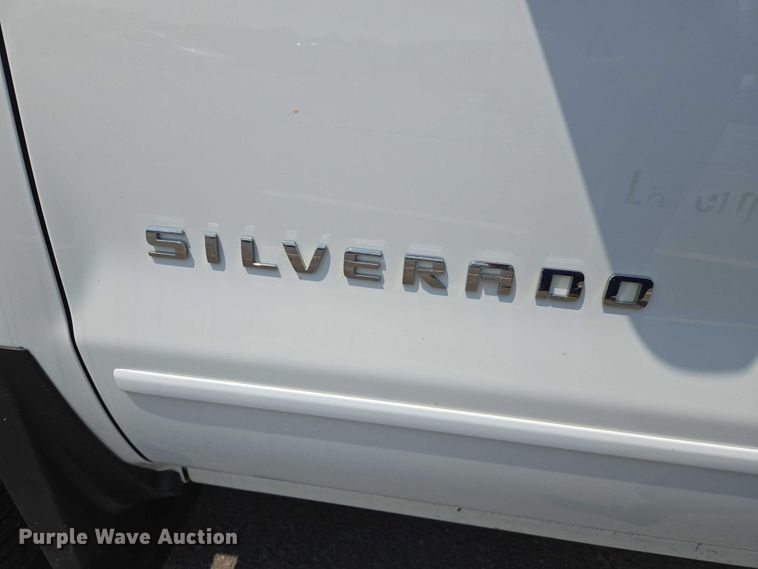 image for item DW7056 2017 Chevrolet Silverado 1500 Double Cab pickup truck