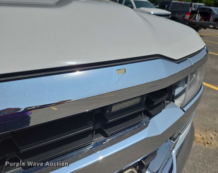 image for item DW7056 2017 Chevrolet Silverado 1500 Double Cab pickup truck