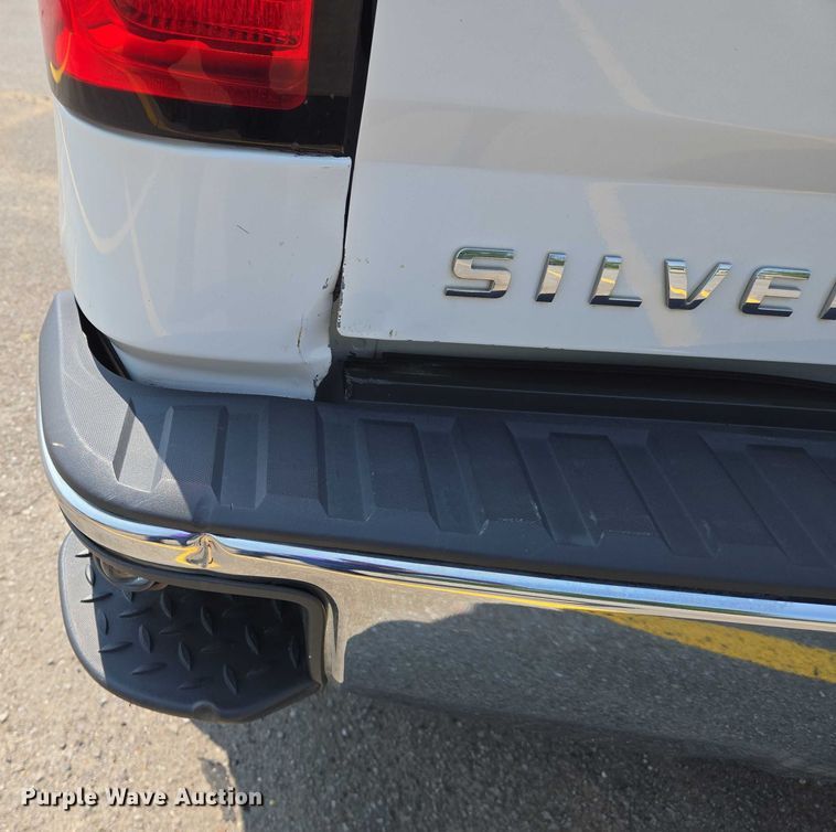 image for item DW7056 2017 Chevrolet Silverado 1500 Double Cab pickup truck